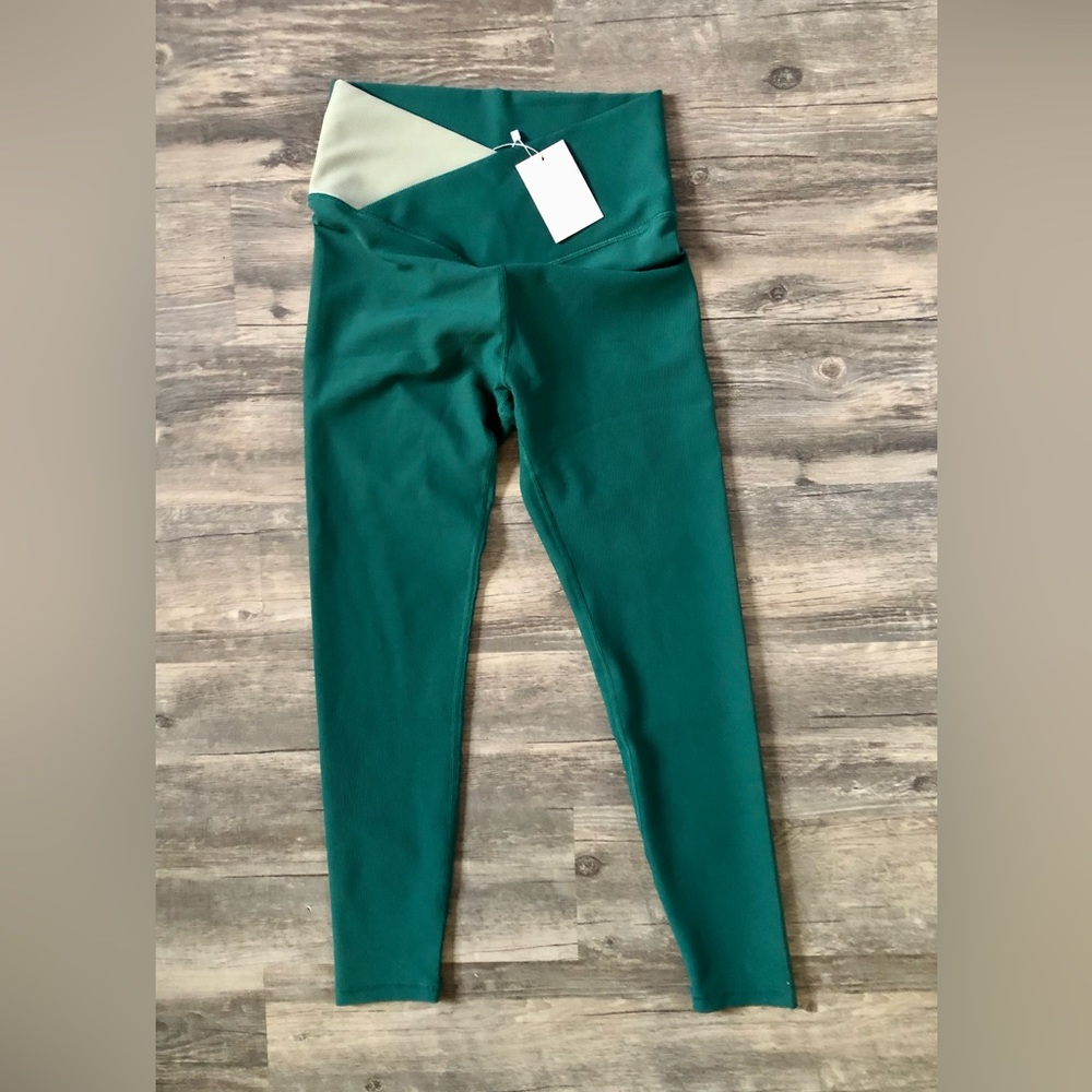 NWT Wilo The Label Leggings